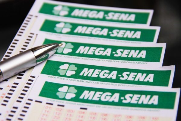 Sorteio da Mega-Sena hoje pode pagar R$ 1,8 milhão para ganhador