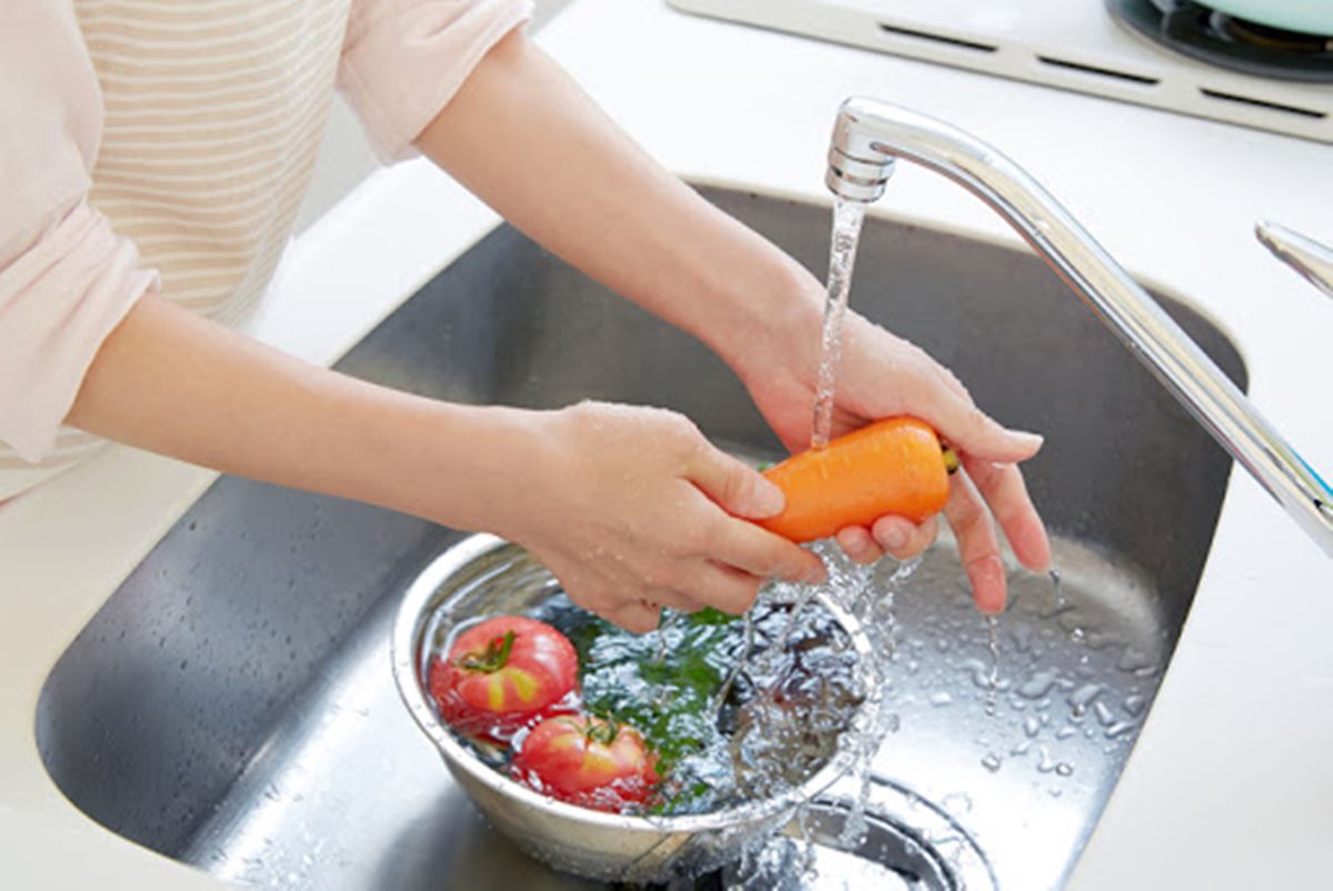 Saiba a melhor maneira de higienizar frutas e verduras e evitar o covid-19