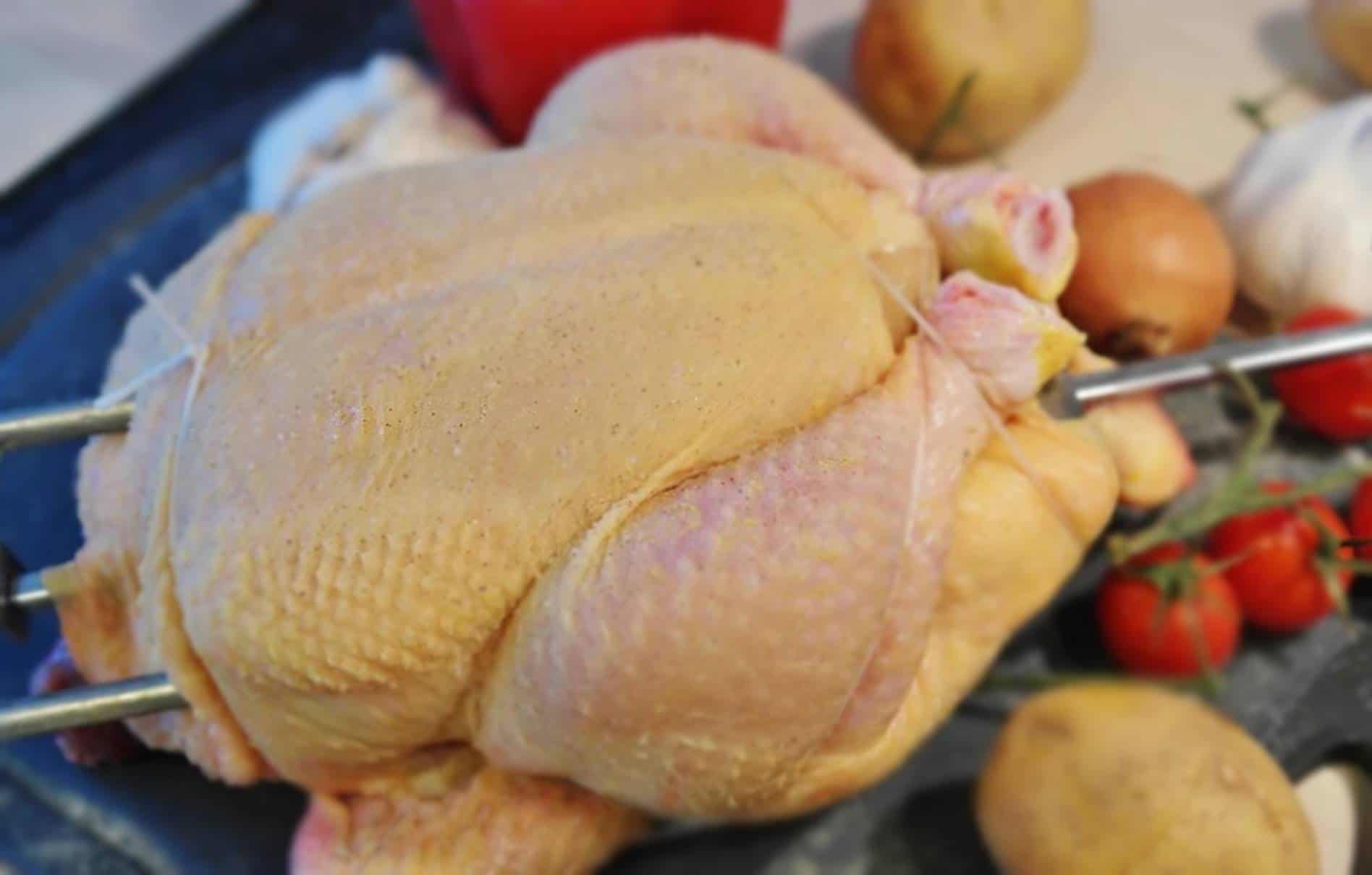 ALERTA! Você nunca deverá fazer isso com o frango: Veja a forma certa de como preparar frango para receitas: