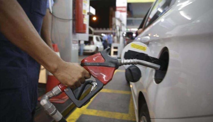 Preços da Gasolina e Diesel Quem tem direito a receber Auxílio Combustível de R$ 250 a R$ 300