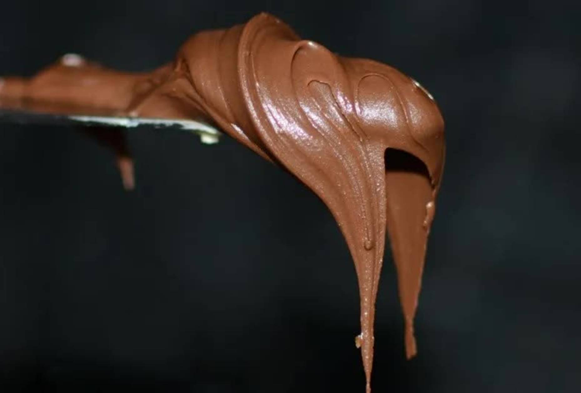 Gaste menos: Aprende a preparar Nutella caseira com 3 ingredientes!