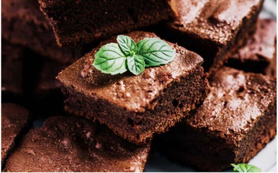  brownies de chocolate sem forno