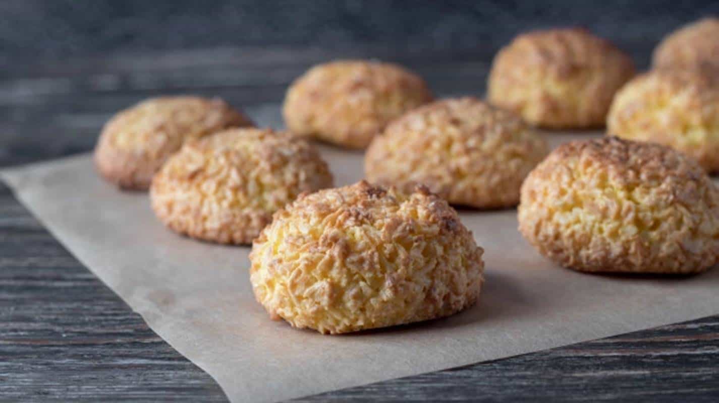 Biscoitos de coco que derretem na boca