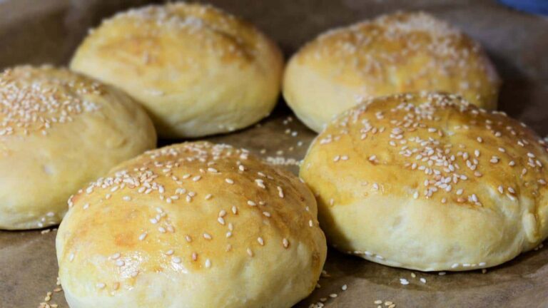 Pão caseiro simples e rápido