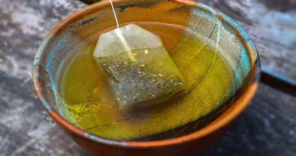 Descubra como o chá verde pode dar nova vida aos seus móveis