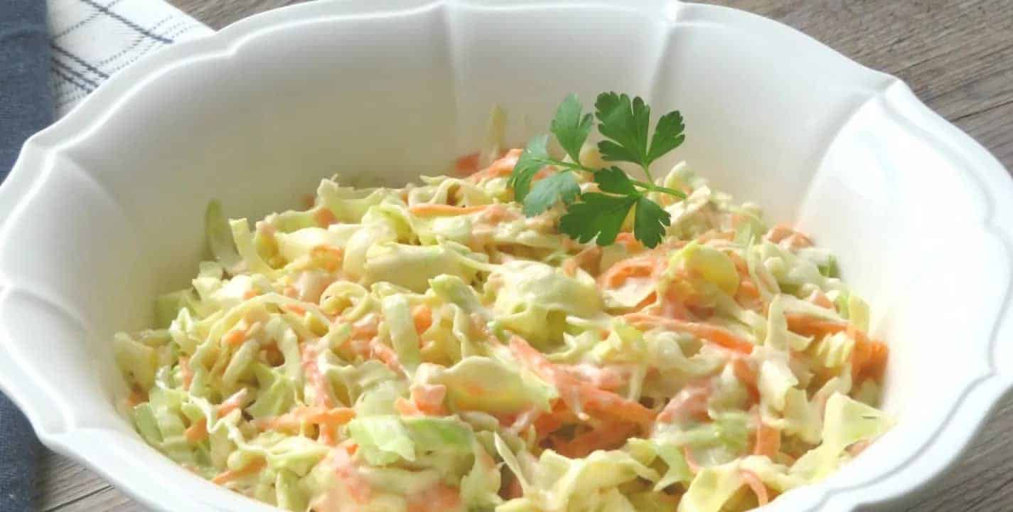 Jantar fresco: salada de surimi, prepare um prato leve, mas delicioso