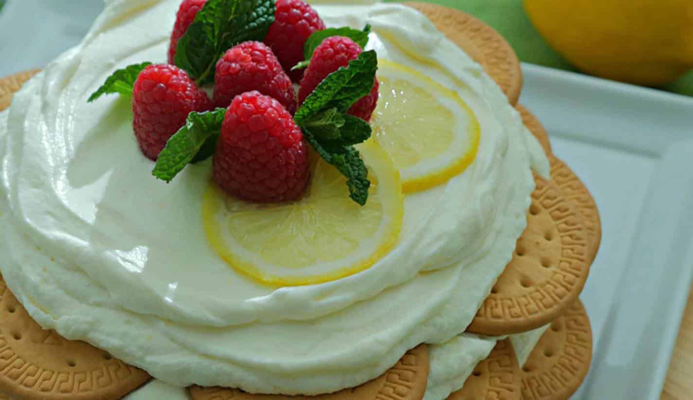 torta de limão com biscoito maria