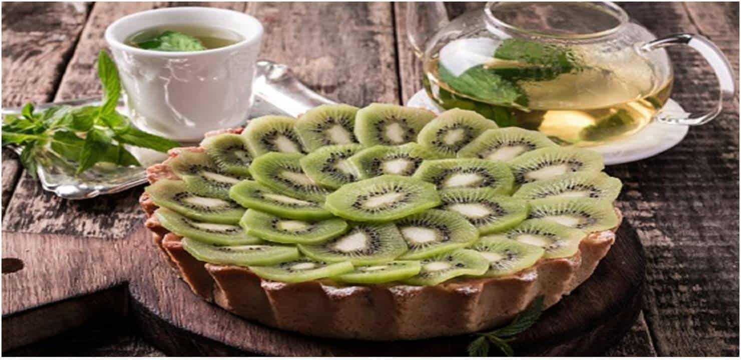 Torta de Kiwi Exposta na Mesa