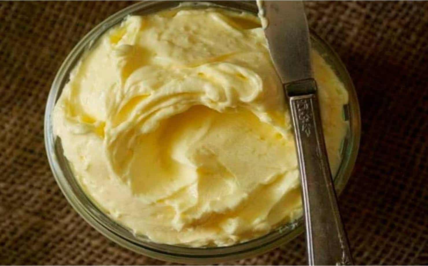 A forma certa de guardar a Manteiga: devemos ou não colocá-la na geladeira?