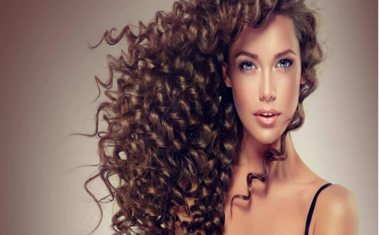 5 dicas para melhorar aparência do cabelo cacheado e mantê-lo bonito