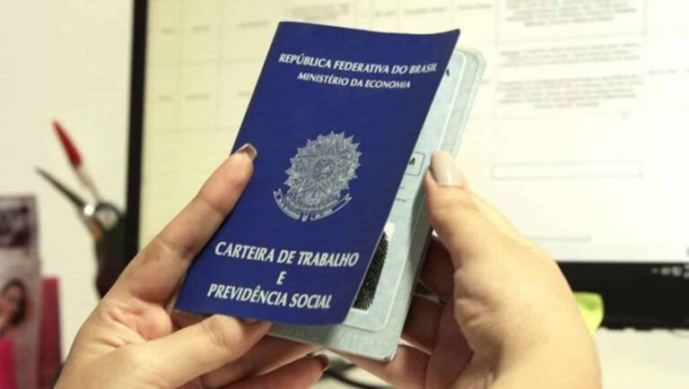 Você tem carteira assinada?