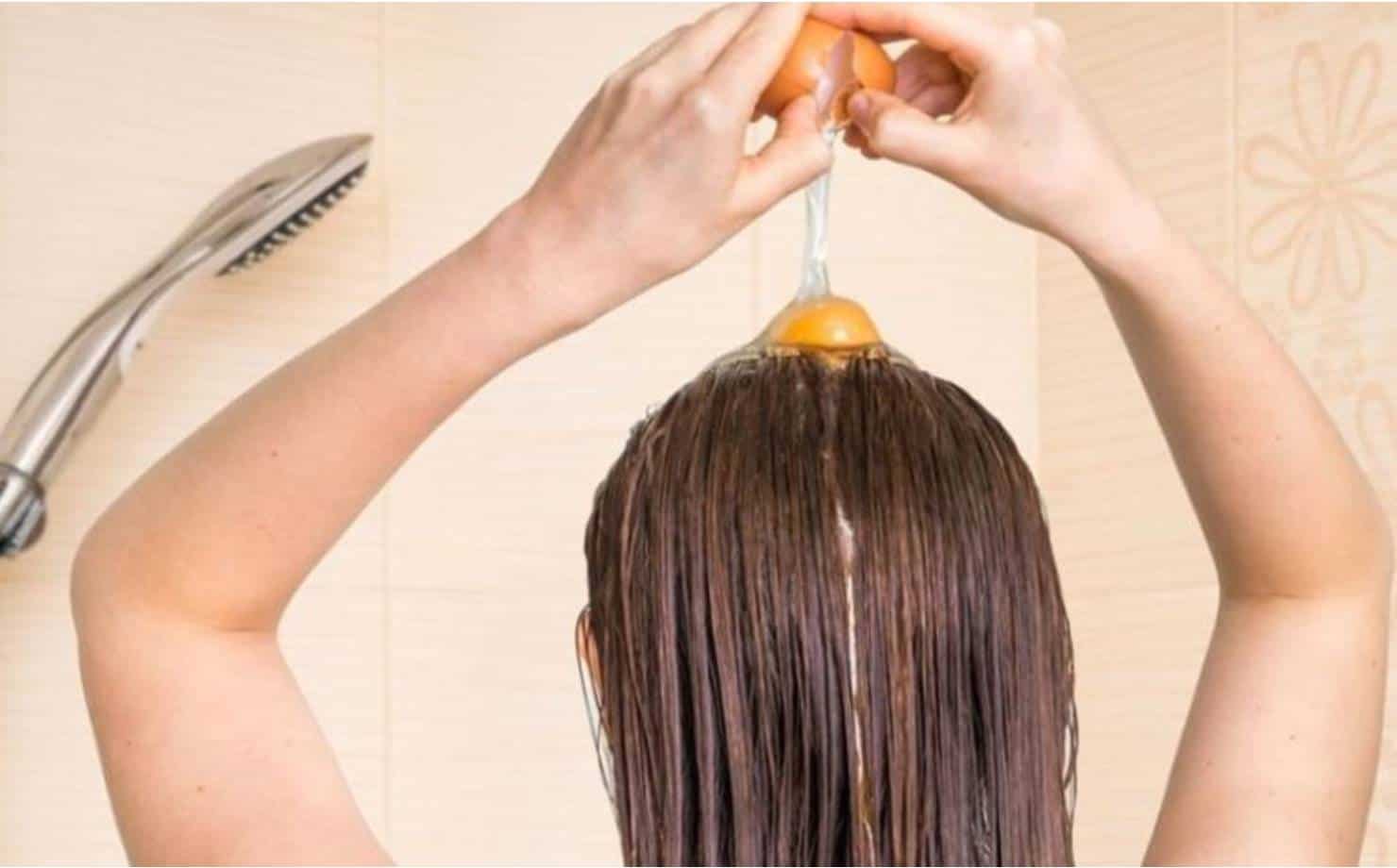 Por que você deve usar gema de ovo para tratar o cabelo?