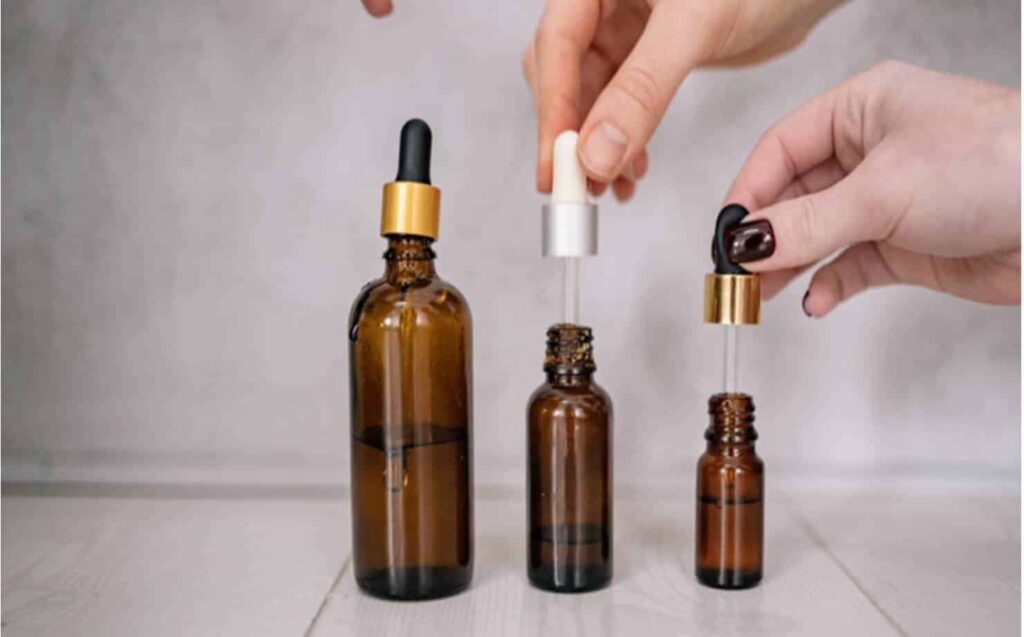 Como você usa óleos essenciais para limpar e perfumar a casa?