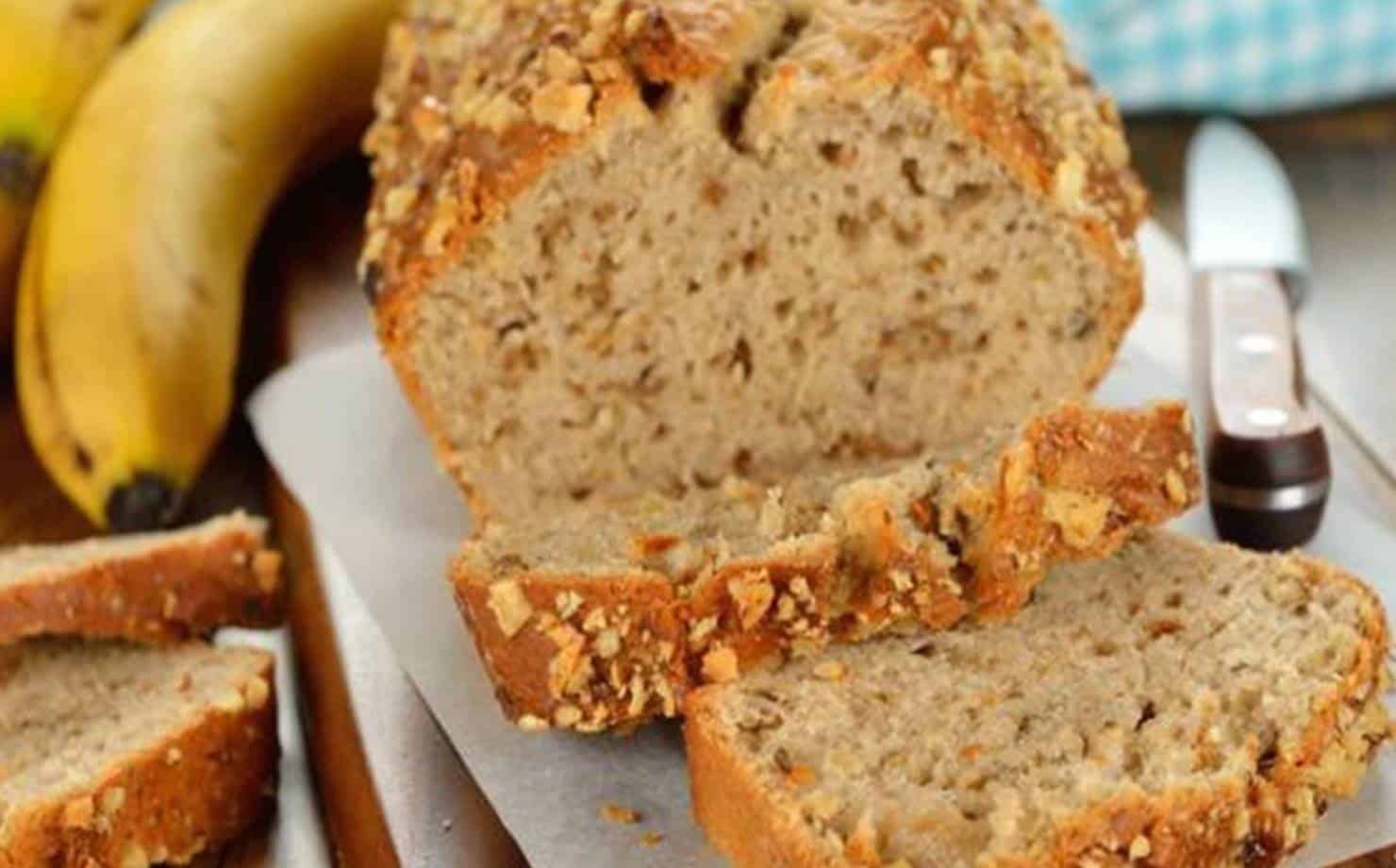 Receita saudável e nutritiva de pão de banana com aveia