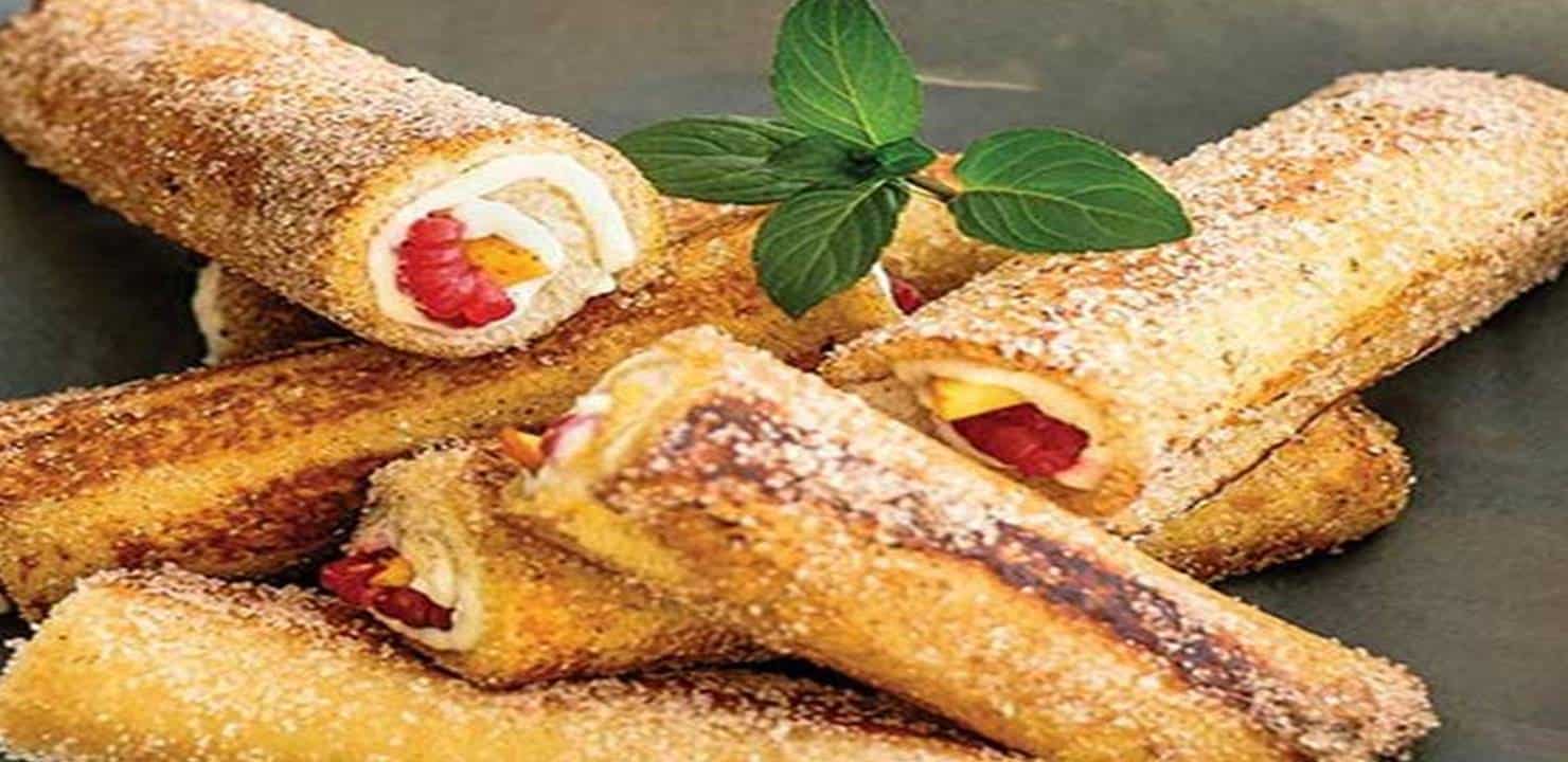 Como fazer pão frito recheado com creme e frutas