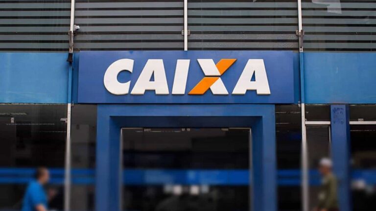 Caixa precisa de 20 mil funcionários