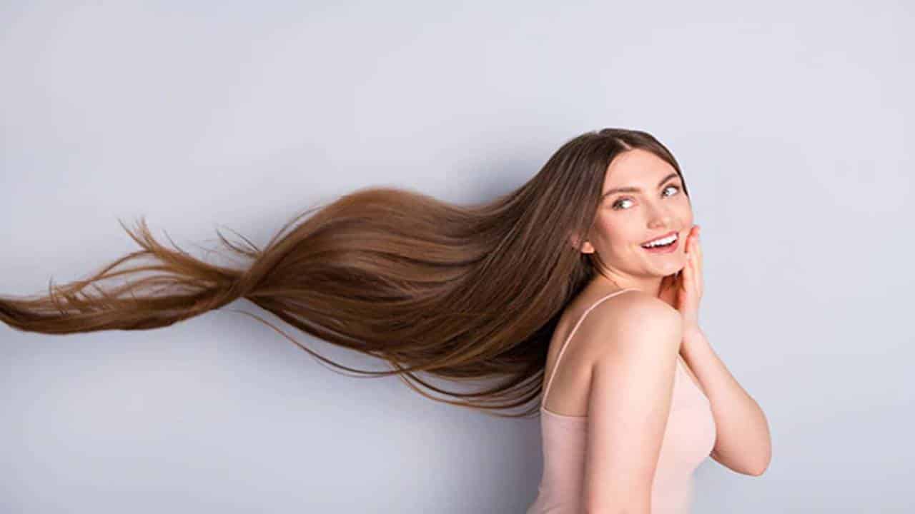 As melhores dicas para o seu cabelo crescer rápido com produtos naturais