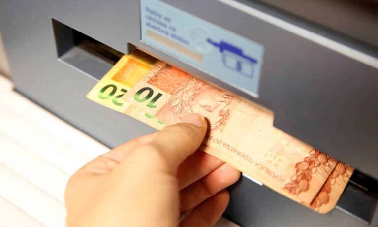 INSS: Valor extra para aposentados, pensionistas e BPC só pode ser solicitado até dia 31