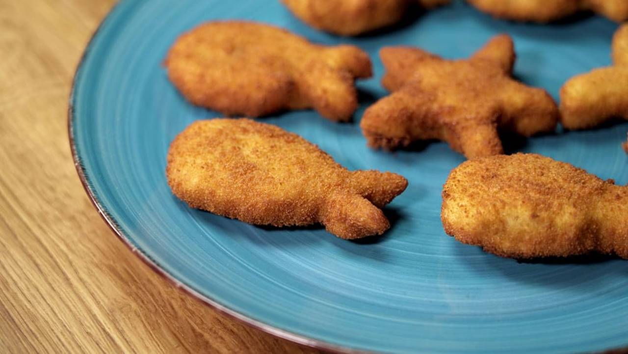 Receita fácil e rápida de nuggets de peixe deliciosos para as crianças