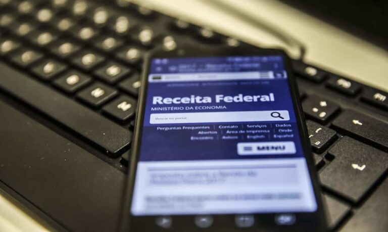 O que acontece se eu não fizer minha declaração de imposto d renda 2022?