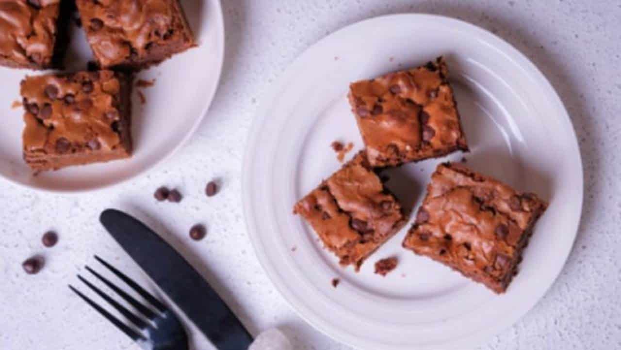 Brownie de aveia e chocolate meio amargo: uma receita saudável e fácil