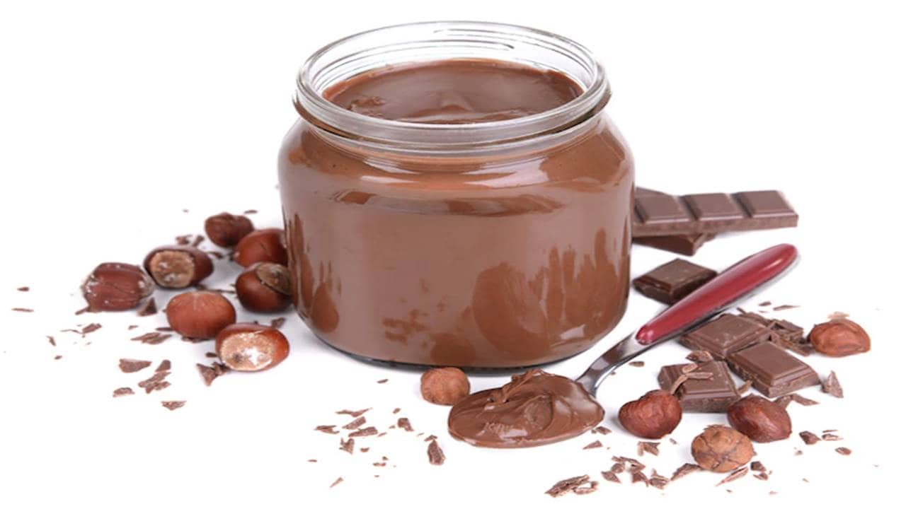 Aprenda a fazer um creme de chocolate com 2 ingredientes