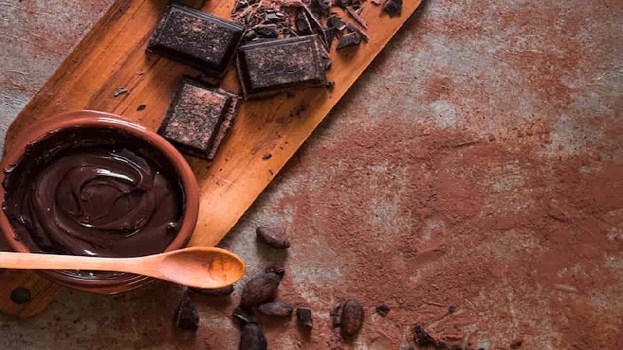 Veja como usar o chocolate para combater a celulite