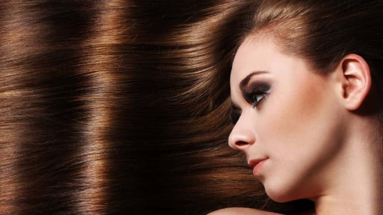 As melhores dicas para o seu cabelo crescer rápido com produtos naturais