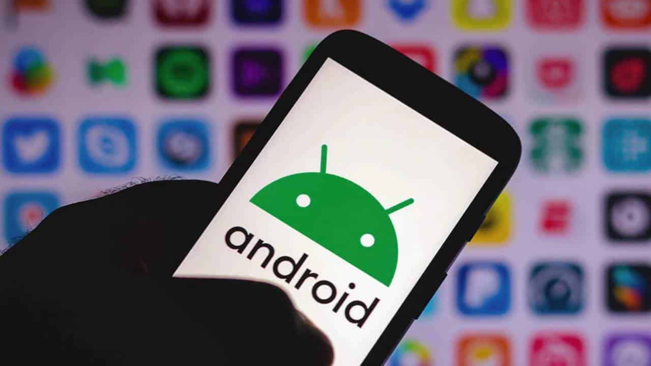 Como consertar um celular Android que trava ou reinicia?