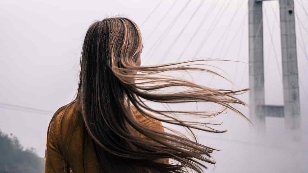 Mitos e verdades sobre cabelos, segundo especialistas