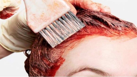 Como remover rapidamente a tintura de cabelo da pele e das mãos?