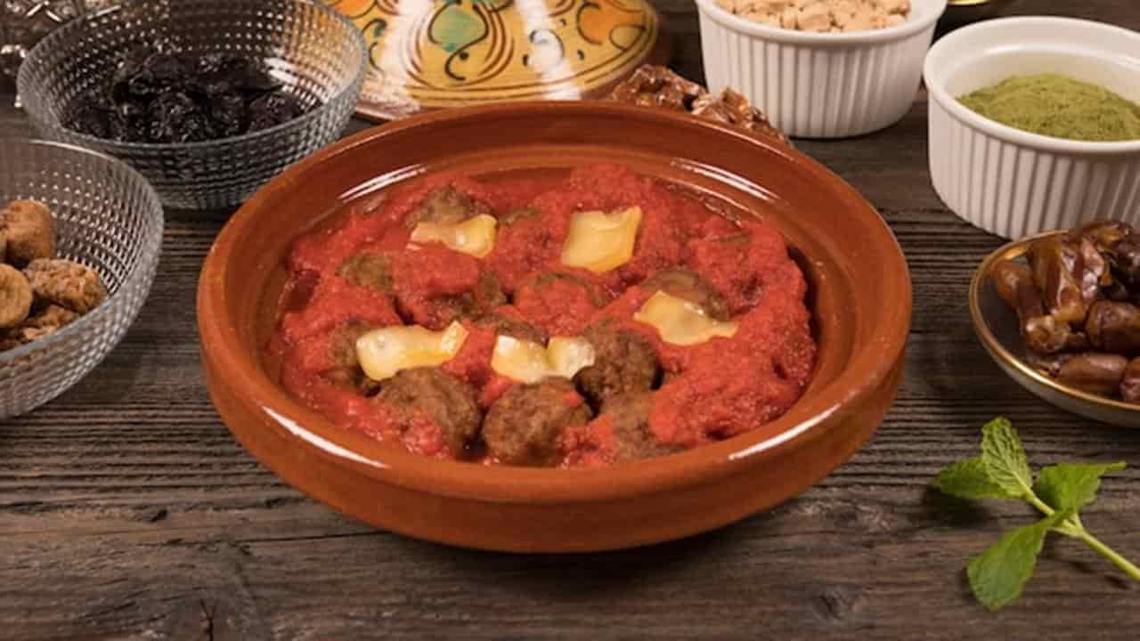 carne ao molho de tomate