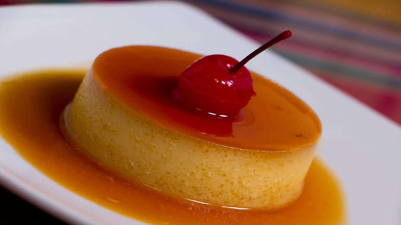 Sobremesa fácil: Flan de caramelo sem forno