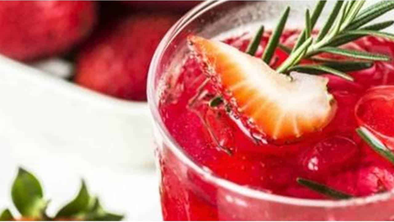 Clericot com frutas vermelhas: a bebida natural ideal para o dia das mães