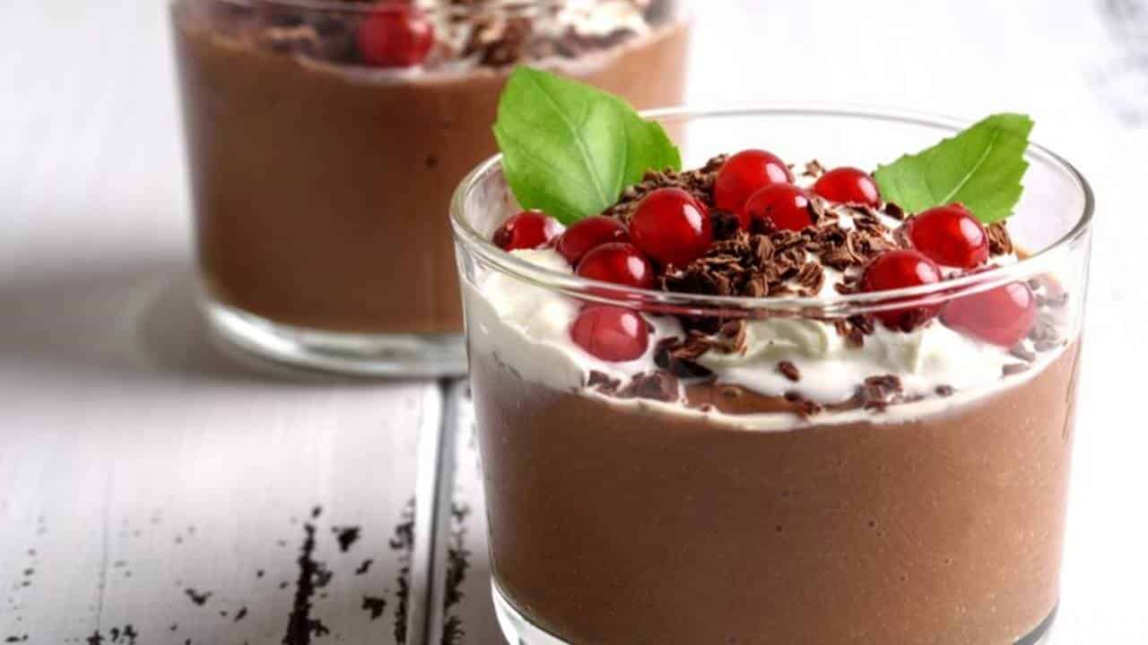 Mousse de chocolate meio amargo: uma sobremesa fabulosa sem açúcar