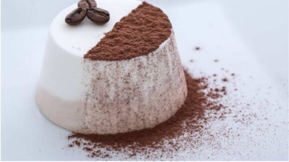 Deliciosa Panna Cotta de café com apenas 4 ingredientes