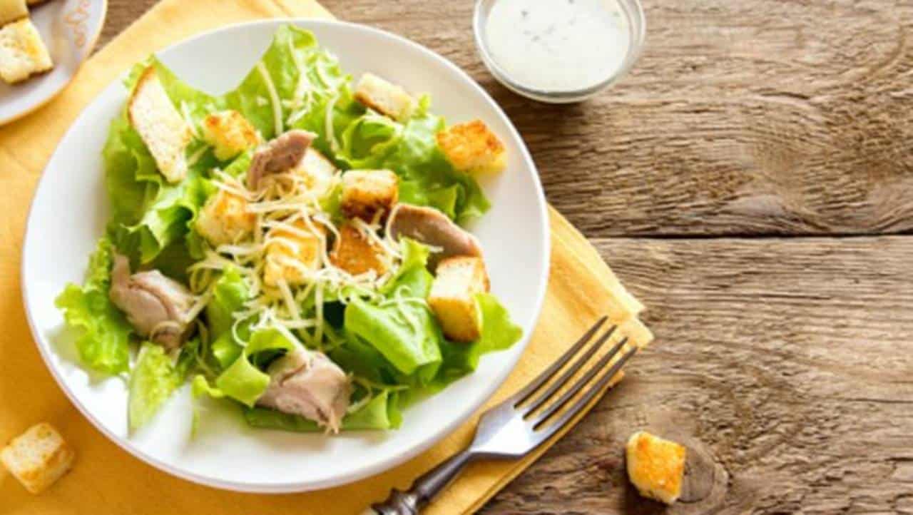 Salada César: Esta salada é uma das mais apreciadas no mundo