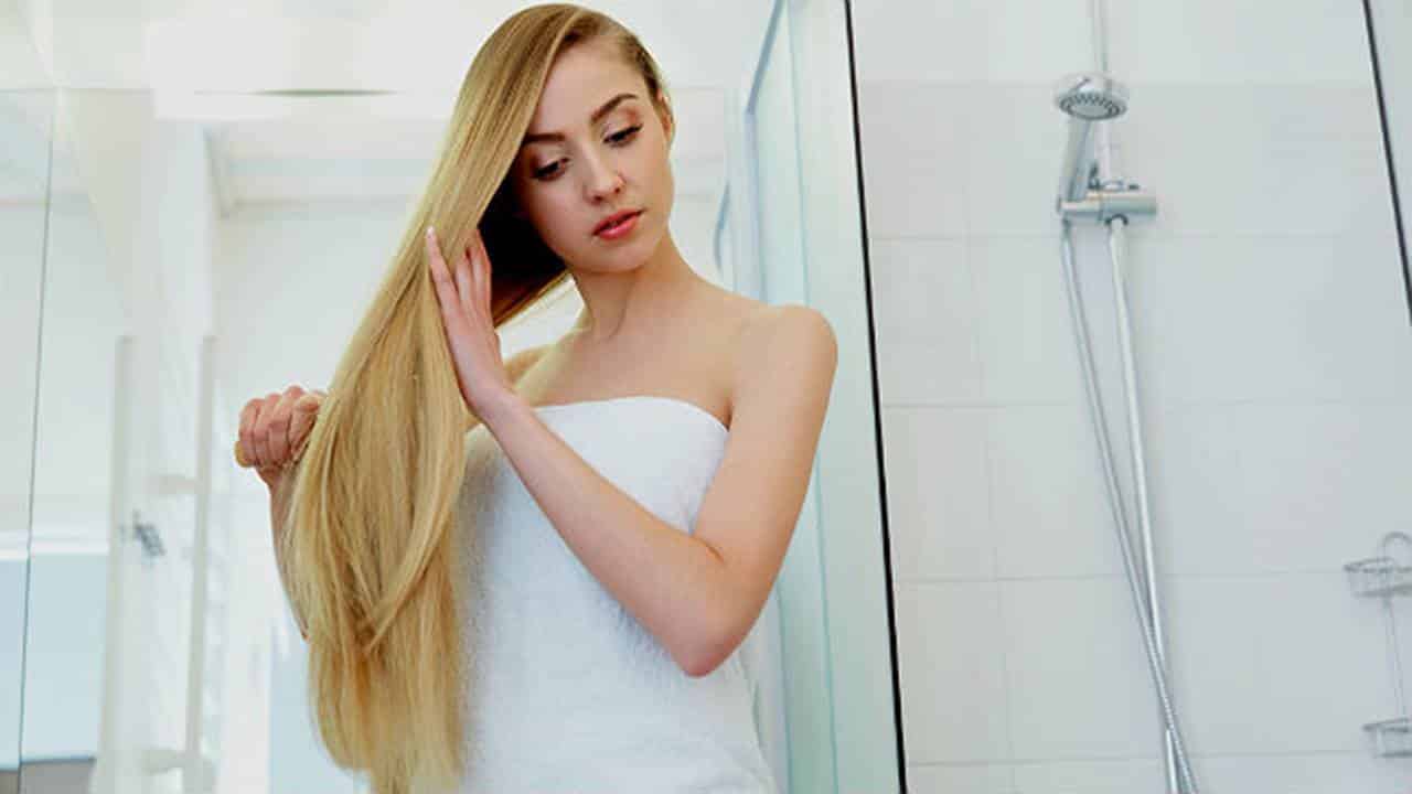 Faça seu cabelo crescer com shampoo caseiro de carvão ativado