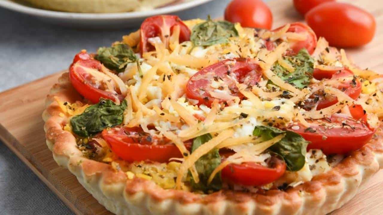 Prepare uma deliciosa torta caprese para o almoço