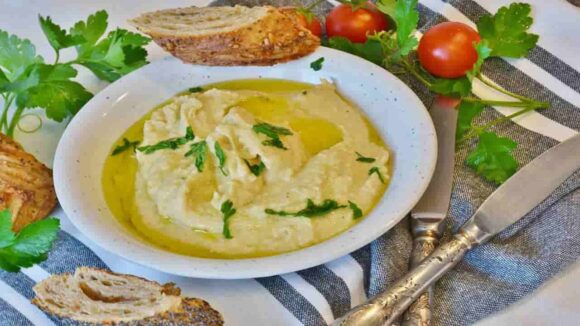 Creme de grão de bico com cogumelos