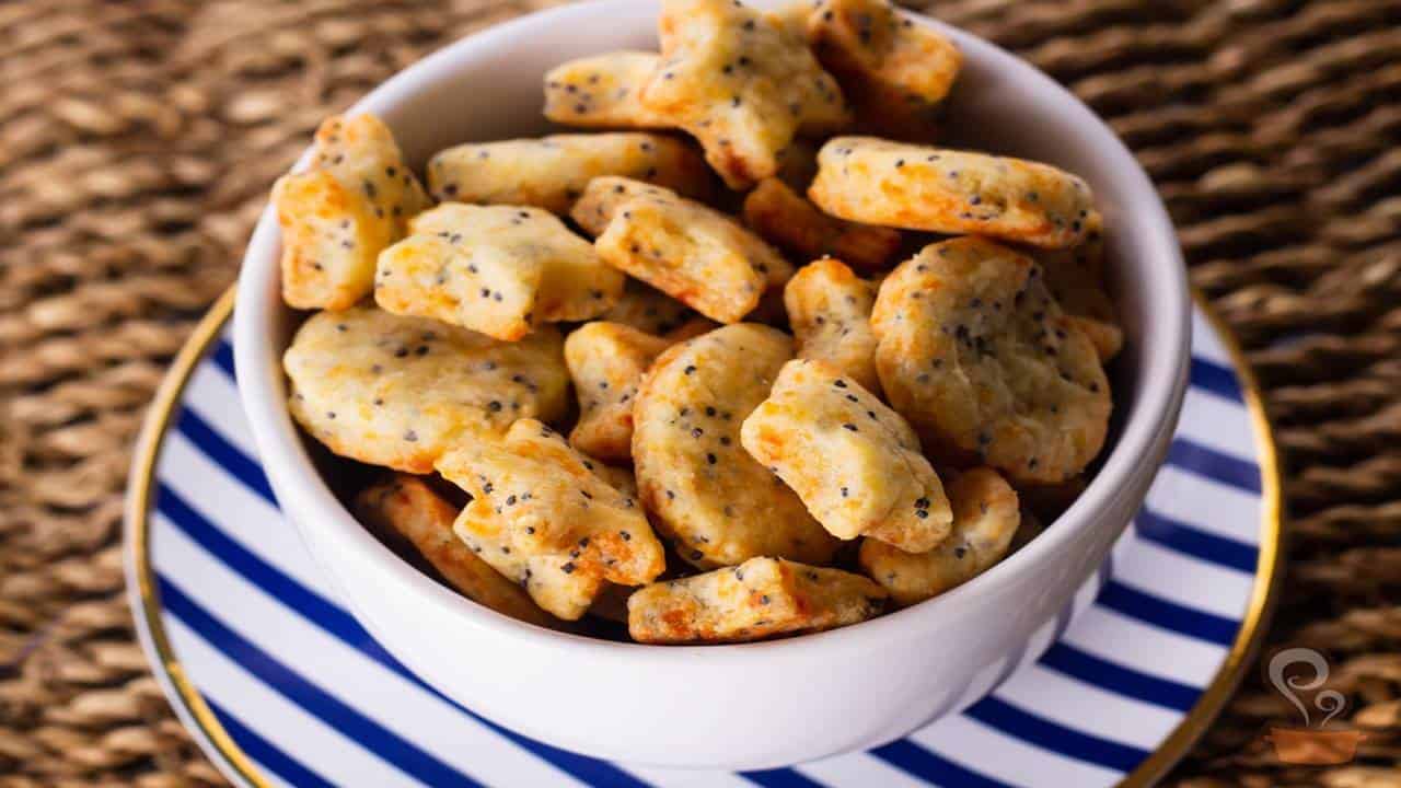 Deliciosos biscoitos de queijo sem farinha