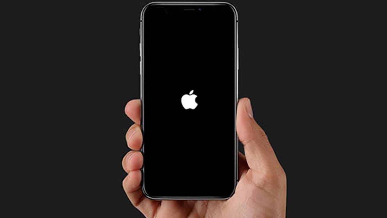 O que fazer quando seu iPhone travou com o logotipo da maçã na tela?