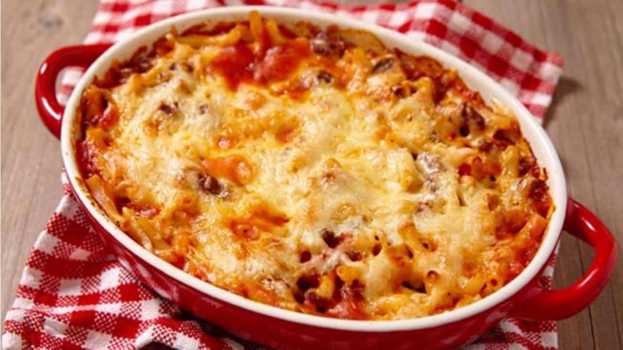 Receita de macarrão com carne e bechamel