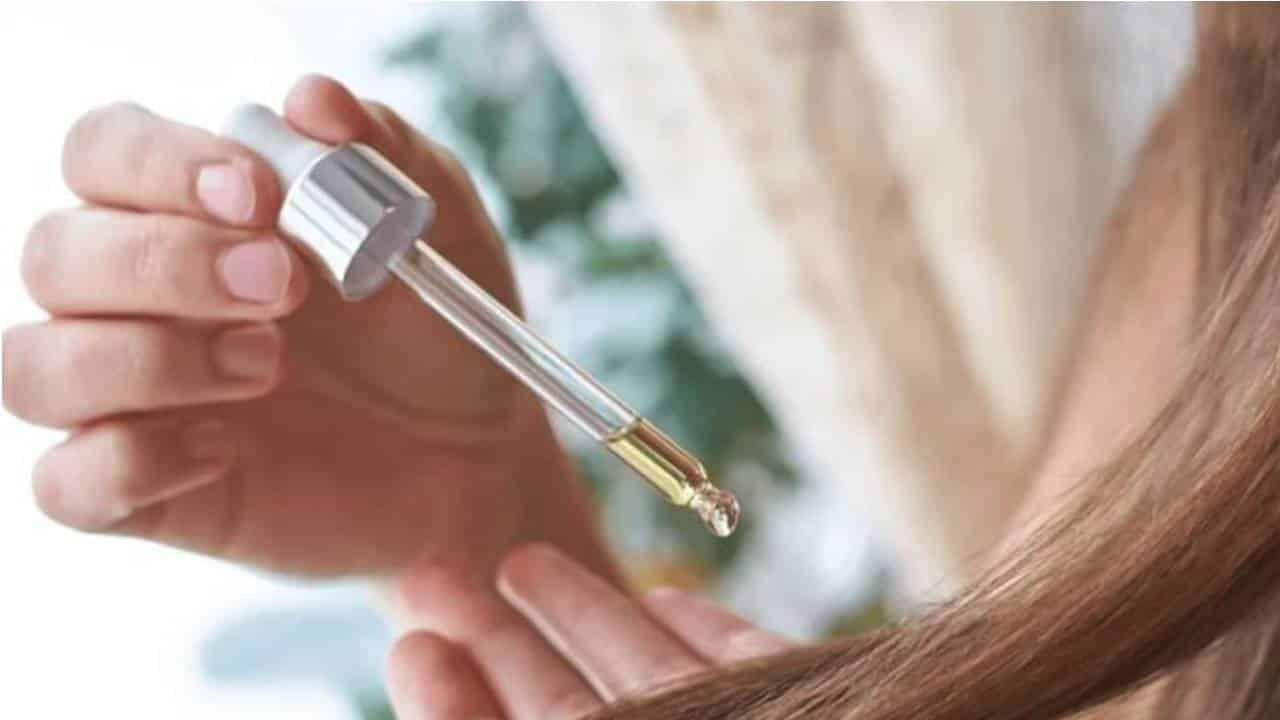 Não tem Segredo! Veja as maneiras certas e erradas de usar o sérum de cabelo