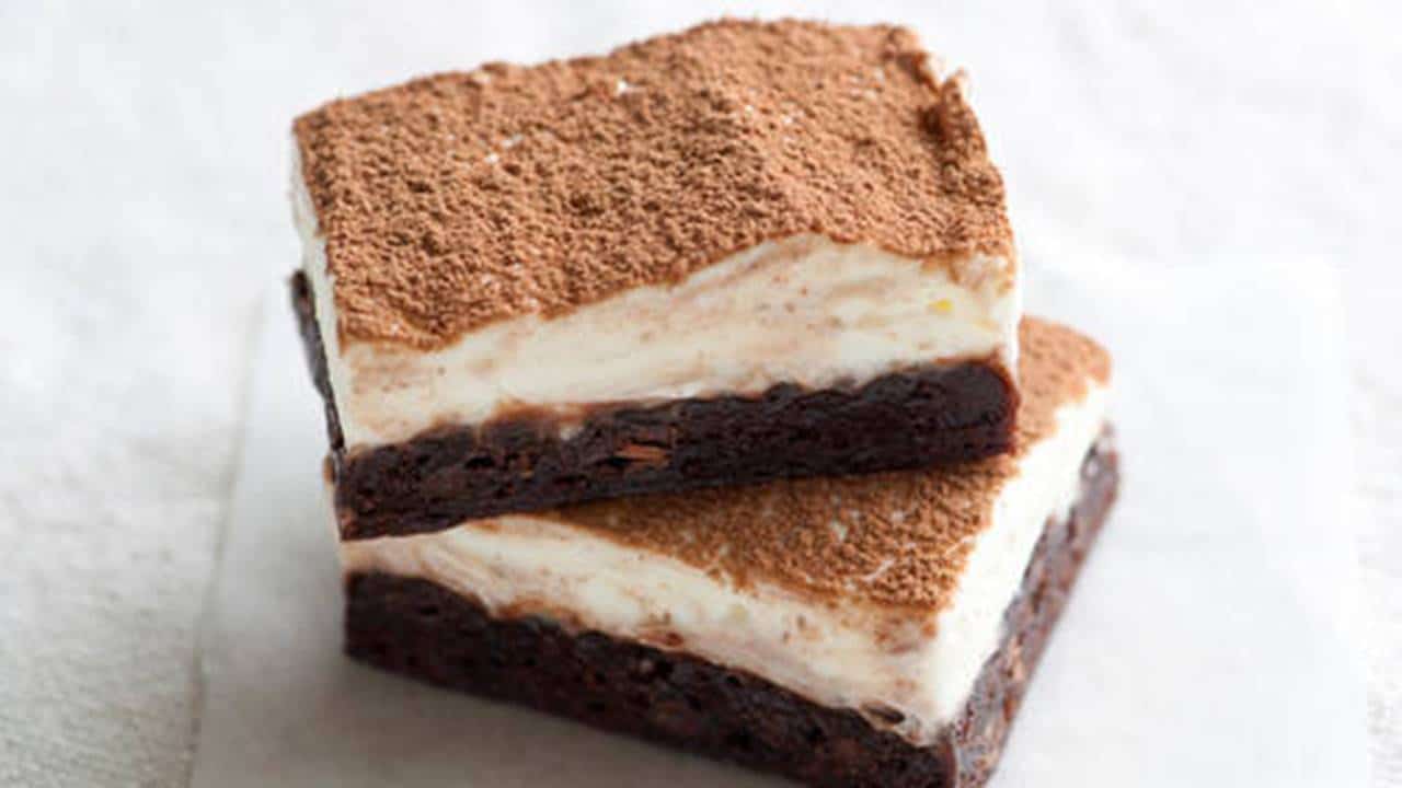 Prepare um delicioso cheesecake de brownie com esta receita