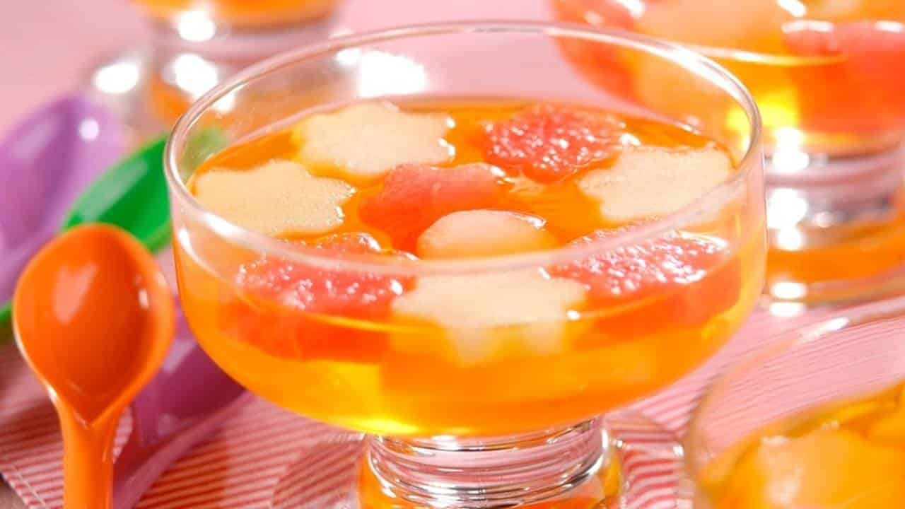 Gelatina caseira de melão: uma receita refrescante e deliciosa