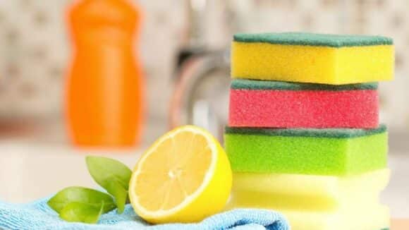 Confira 4 opções de desengordurantes caseiros que você vai adorar experimentar, pois eles facilitaram a limpeza em casa