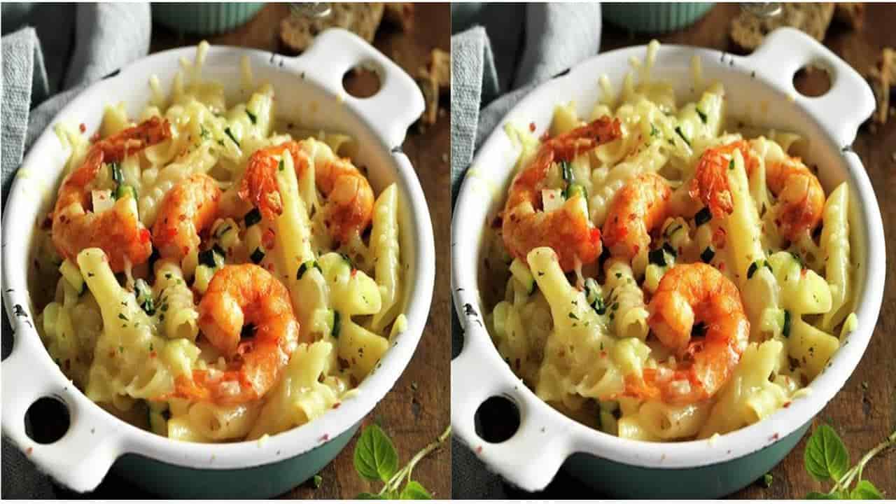 Macarrão gratinado com camarão