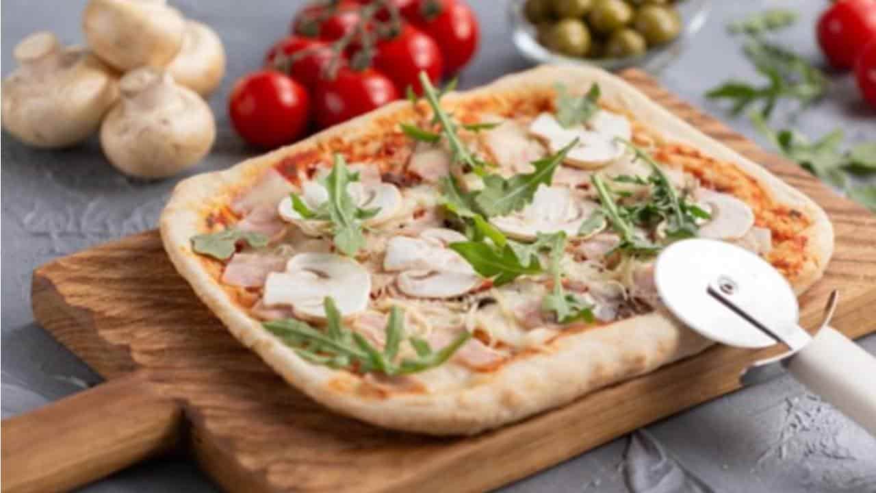 Atreva-se a experimentar uma deliciosa fajipizza, é a receita do momento, ideal para um jantar