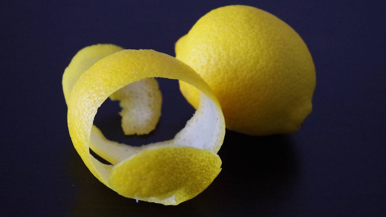 5 ideias úteis para reutilizar cascas de limão